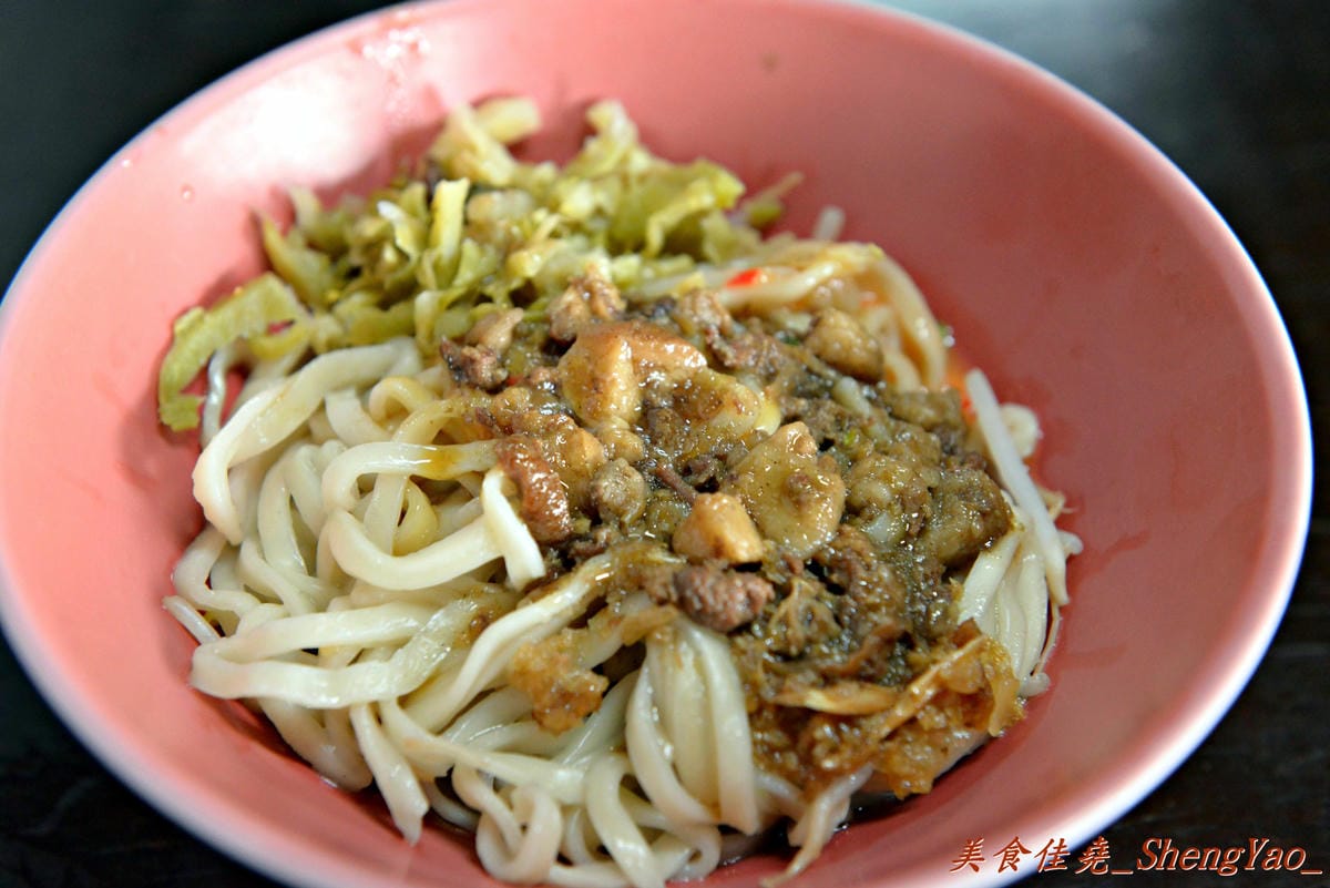 [台中清水]魯肉飯之家 – 食尚玩家報導過的清水隱藏版美食,梅花豬排蓋飯好吃,小菜種類變化多。