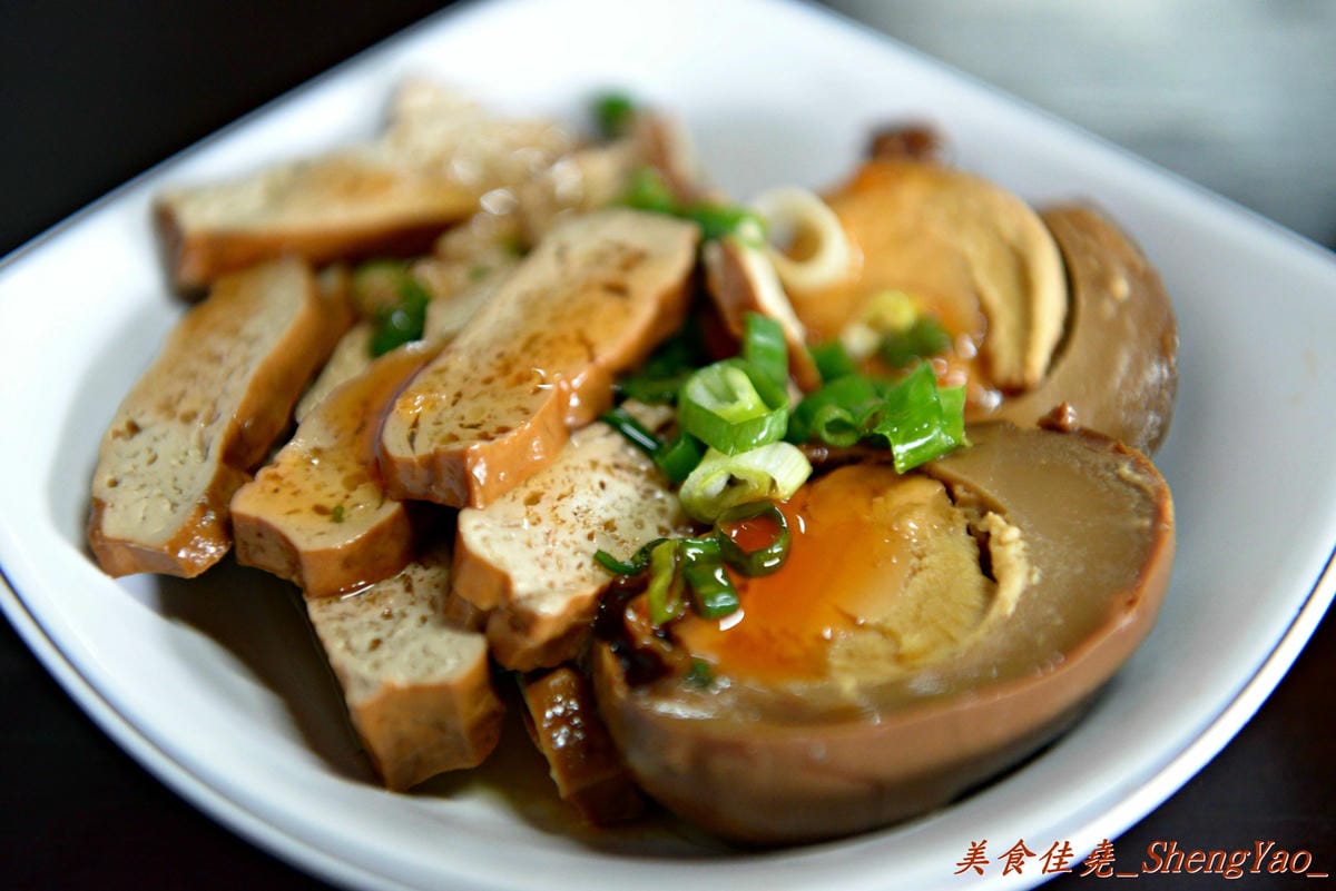 [台中清水]魯肉飯之家 – 食尚玩家報導過的清水隱藏版美食,梅花豬排蓋飯好吃,小菜種類變化多。