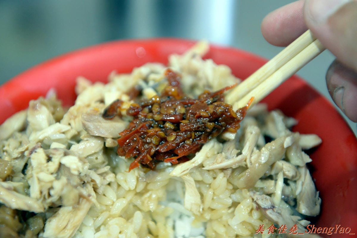 [台中沙鹿]正口味 – 沙鹿隱藏版美食,應該是沙鹿最豪邁也最好吃的雞肉飯和鴨肉飯,好吃到讓人不自覺扒光碗裡每一粒飯。