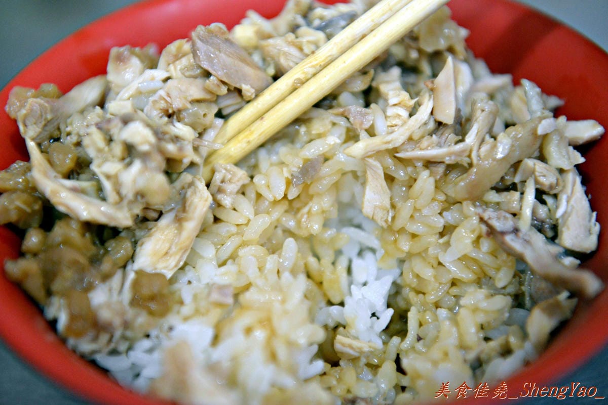 [台中沙鹿]正口味 – 沙鹿隱藏版美食,應該是沙鹿最豪邁也最好吃的雞肉飯和鴨肉飯,好吃到讓人不自覺扒光碗裡每一粒飯。