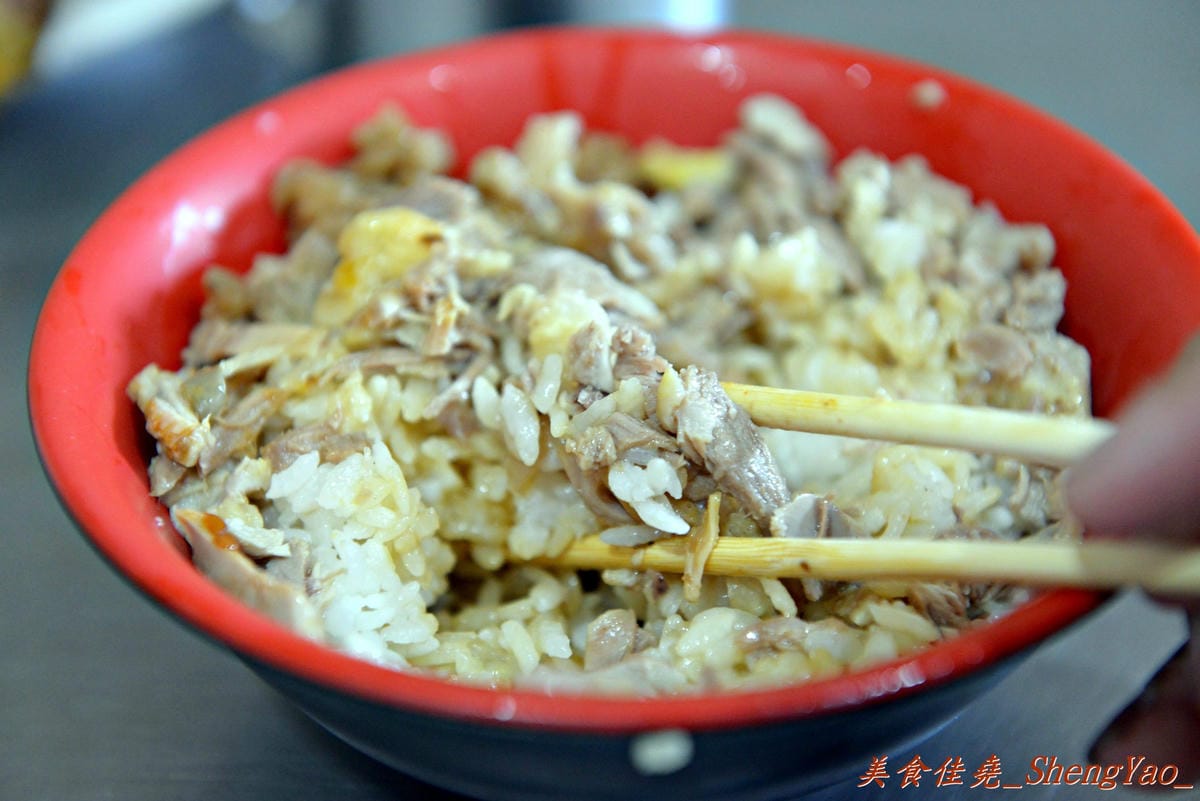 [台中沙鹿]正口味 – 沙鹿隱藏版美食,應該是沙鹿最豪邁也最好吃的雞肉飯和鴨肉飯,好吃到讓人不自覺扒光碗裡每一粒飯。