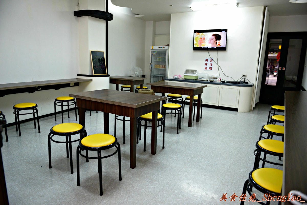 [台中清水]饕之鄉 清水店- 清水也有饕之鄉了,小籠湯包湯汁鮮美、肉餡味美又飽滿。