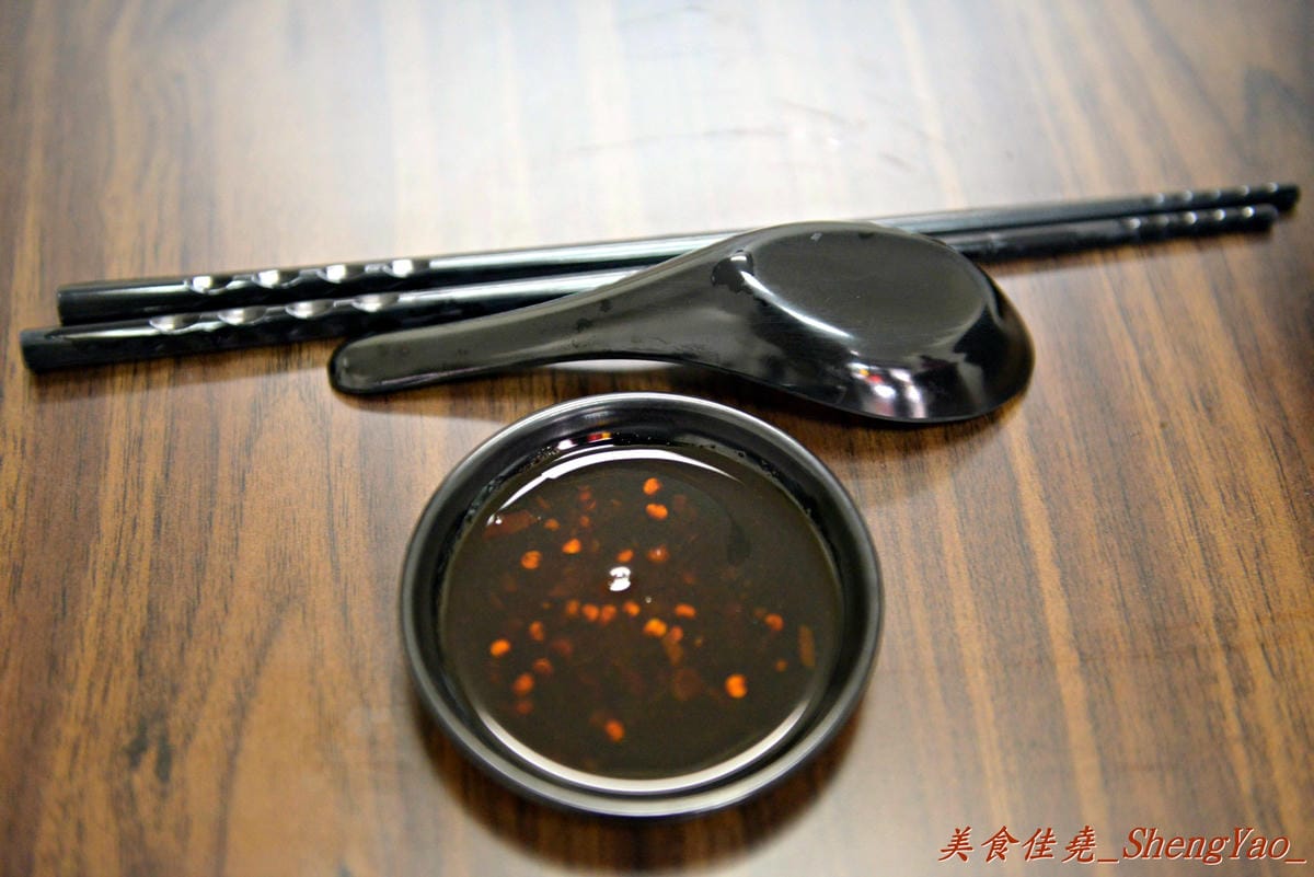 [台中清水]饕之鄉 清水店- 清水也有饕之鄉了,小籠湯包湯汁鮮美、肉餡味美又飽滿。
