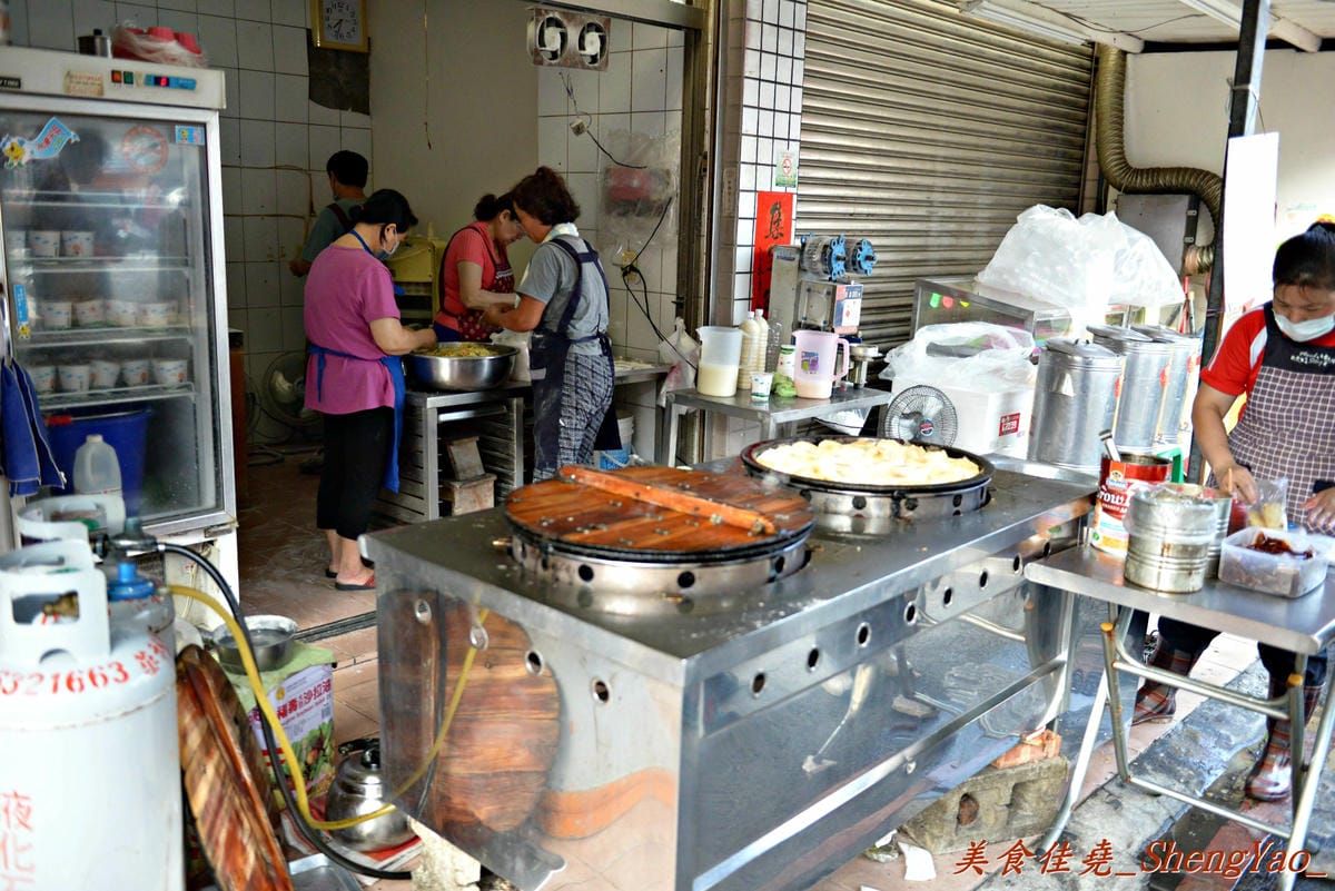 [台中沙鹿]香姨素食水煎包 – 原三角公園前素食水煎包,沙鹿菜市場四大好吃素食水煎包之一。