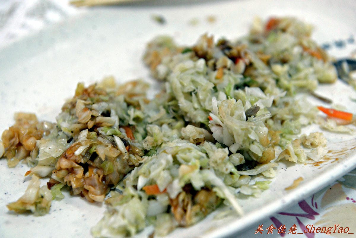 [台中沙鹿]香姨素食水煎包 – 原三角公園前素食水煎包,沙鹿菜市場四大好吃素食水煎包之一。