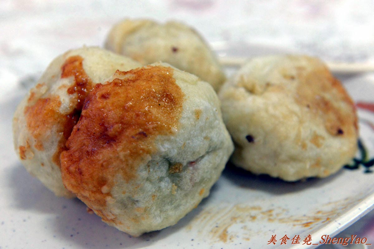 [台中沙鹿]香姨素食水煎包 – 原三角公園前素食水煎包,沙鹿菜市場四大好吃素食水煎包之一。