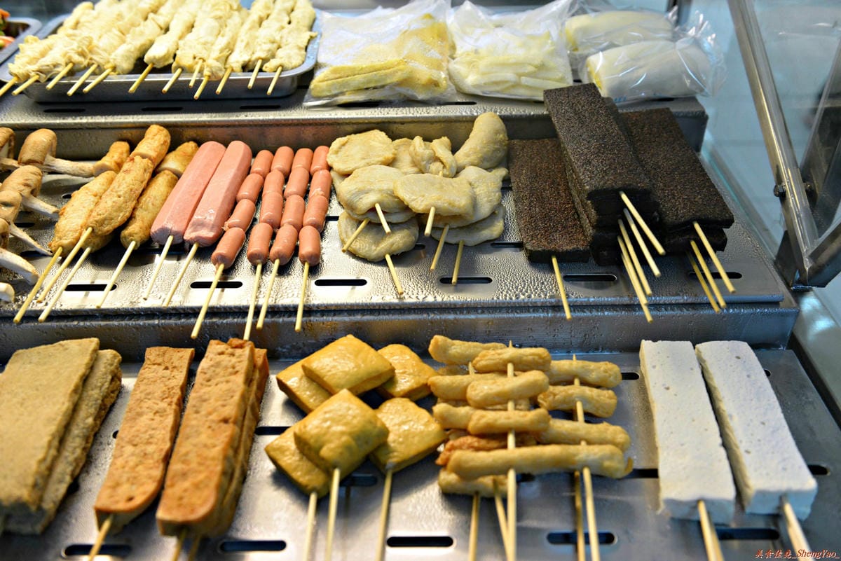 [台中沙鹿]三十張燒烤 靜宜店 – 食材種類多、醬汁味道獨特、適合配啤酒飲料的重口味燒烤。(已歇業)