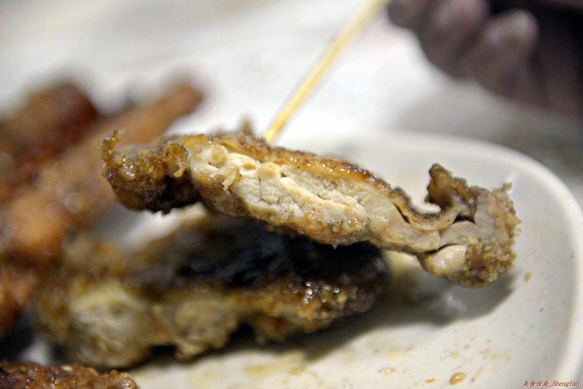 [台中沙鹿]三十張燒烤 靜宜店 – 食材種類多、醬汁味道獨特、適合配啤酒飲料的重口味燒烤。(已歇業)