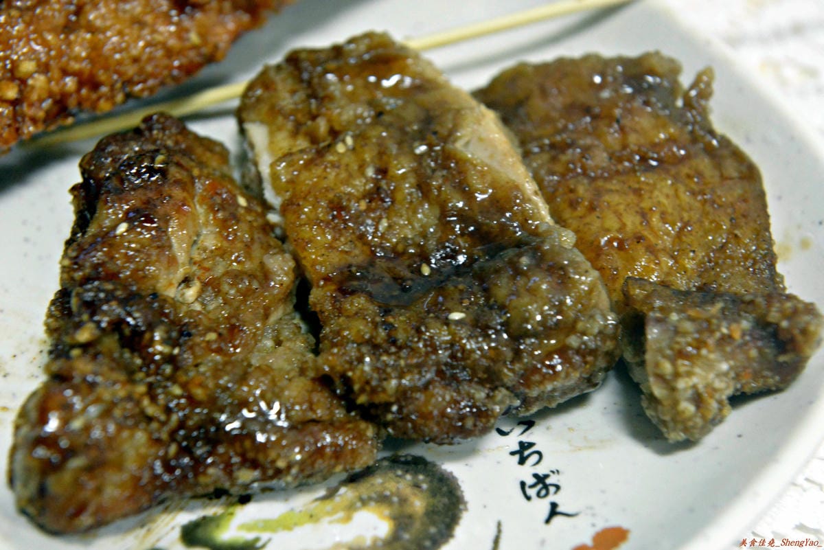 [台中沙鹿]三十張燒烤 靜宜店 – 食材種類多、醬汁味道獨特、適合配啤酒飲料的重口味燒烤。(已歇業)