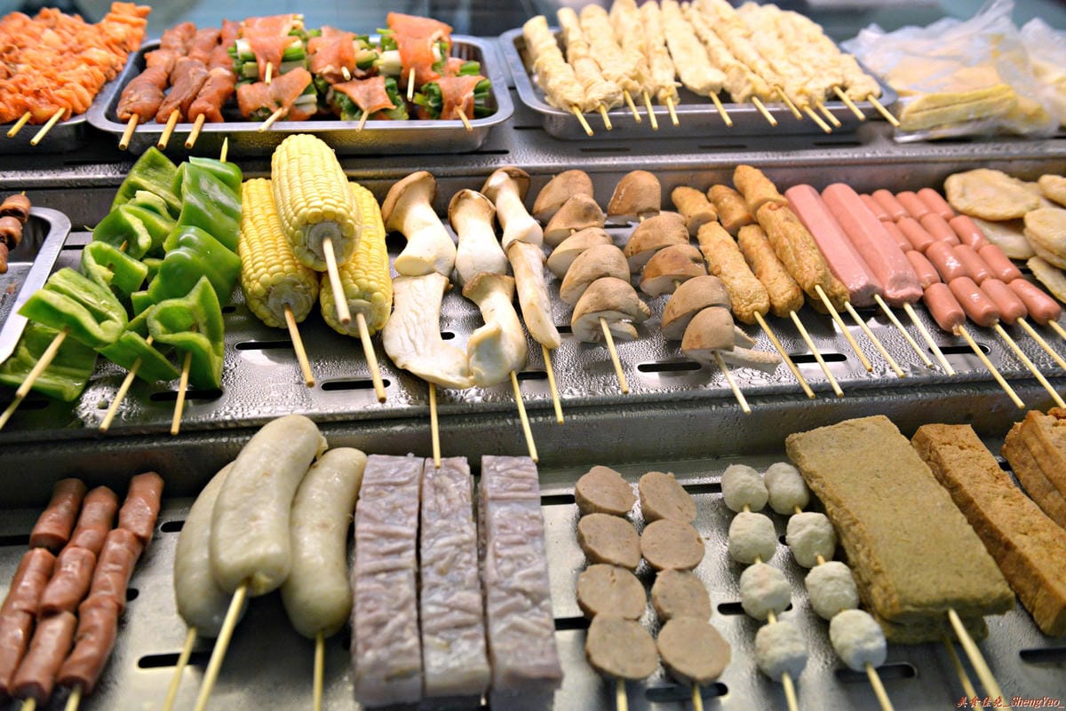 [台中沙鹿]三十張燒烤 靜宜店 – 食材種類多、醬汁味道獨特、適合配啤酒飲料的重口味燒烤。(已歇業)