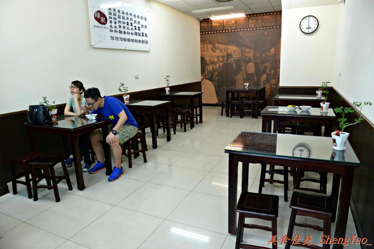 [台中西區] 陳家赤肉羹 東興店 – 粉薄肉大塊,真材實料的好吃赤肉羹。