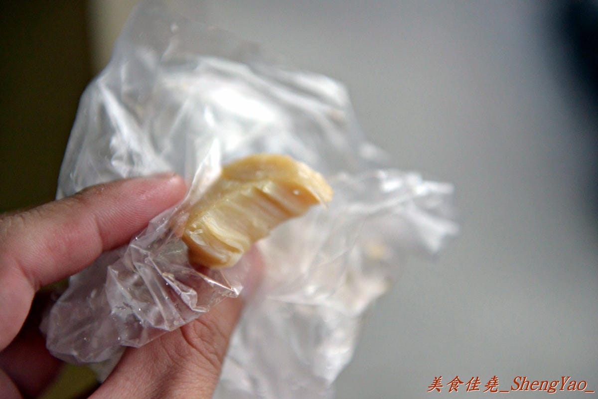 [台中龍井]嘉芳手工包子 – 美食節目多次介紹過的手工包子店,台中其他地方應該吃不到的超特別”櫻花蝦干貝包”,價格上完全把顏記肉包一顆30元給比下去了。(已歇業)