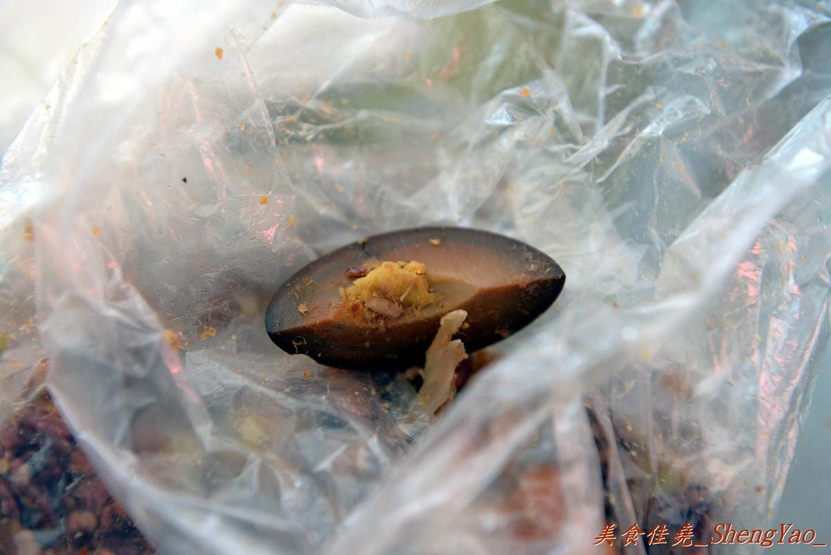 [台中大雅]大雅國小對面炒冬粉&飯糰 – 大雅賣了將近14年的超人氣早點,飯糰料多實在,炒冬粉Q香好吃更是熱賣,8點多幾乎就賣光了。