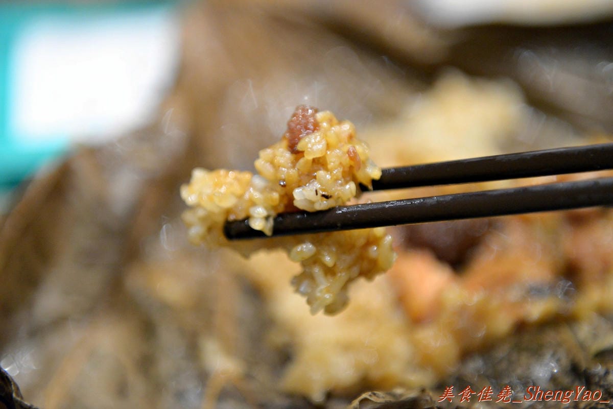 [台中西屯]添好運 台中大遠百店 – 台中也有米其林一顆星的”添好運”了,排隊沒有想像中那麼久,東西種類不多但都很精緻,味道也不俗,非常值得一嚐 !!