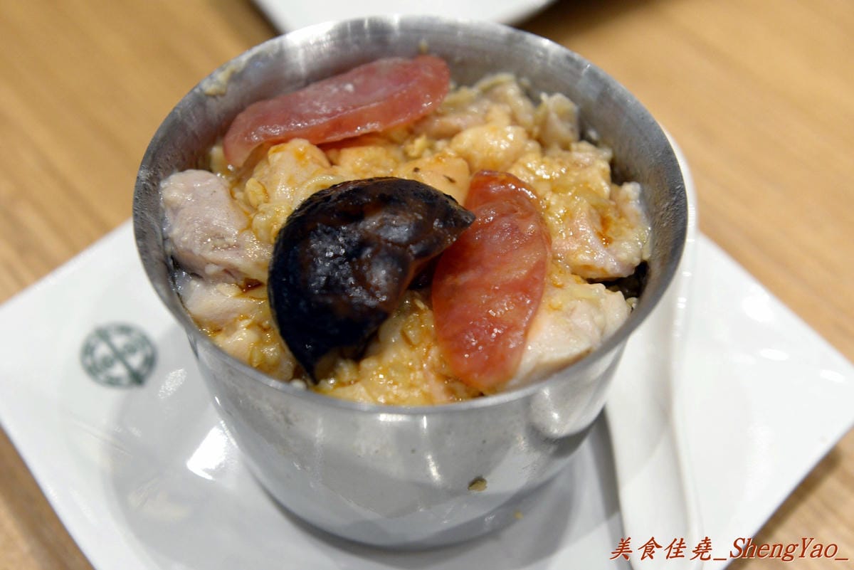 [台中西屯]添好運 台中大遠百店 – 台中也有米其林一顆星的”添好運”了,排隊沒有想像中那麼久,東西種類不多但都很精緻,味道也不俗,非常值得一嚐 !!