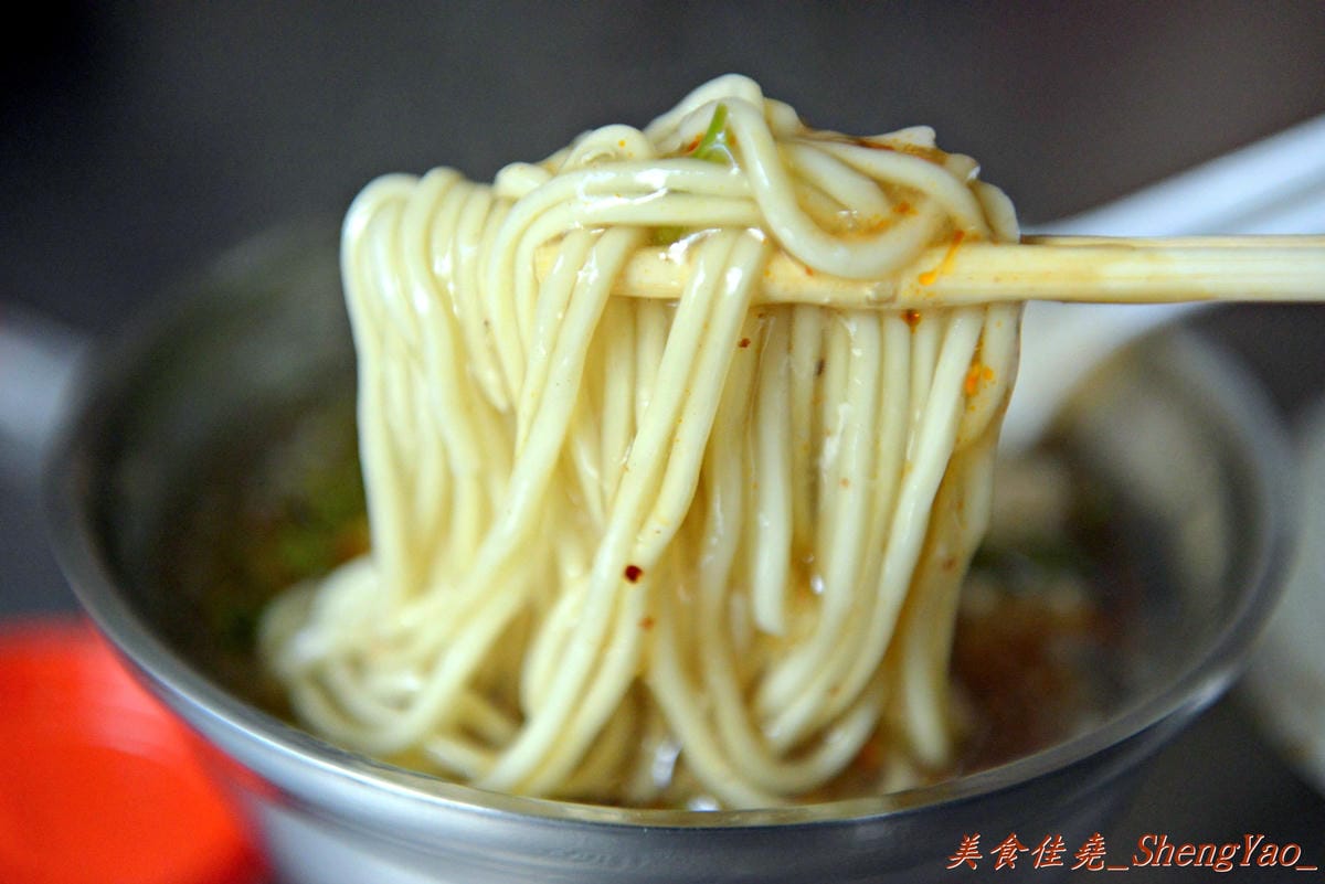 [台中大雅]學府路大雅肉圓 – 肉圓還不賴,外皮Q彈、肉餡大塊好吃,可惜沒有筍子。
