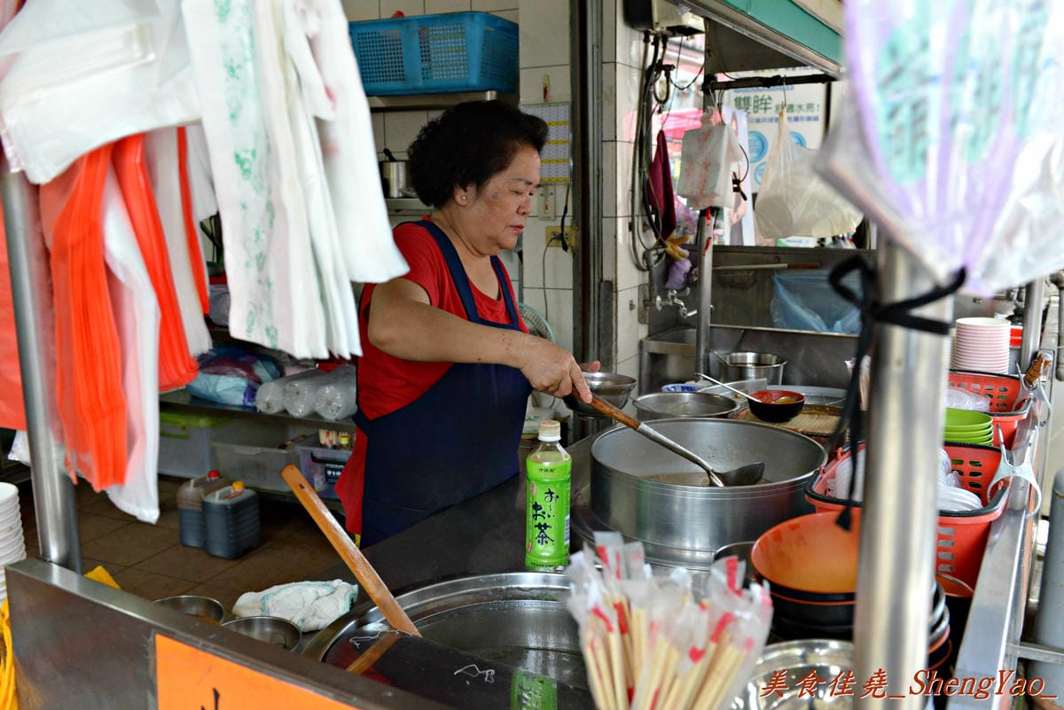 [台中大雅]學府路大雅肉圓 – 肉圓還不賴,外皮Q彈、肉餡大塊好吃,可惜沒有筍子。