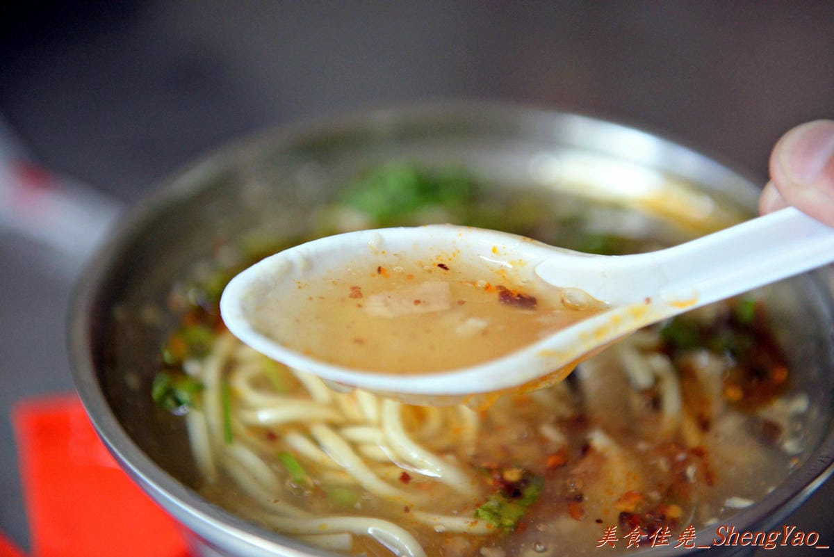 [台中大雅]學府路大雅肉圓 – 肉圓還不賴,外皮Q彈、肉餡大塊好吃,可惜沒有筍子。