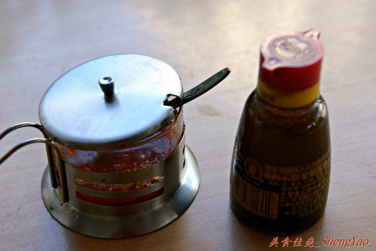 [台中大雅]大雅蚵仔麵線 – 肉羹大塊、蚵仔大顆,大腸大塊,碗也超大的大碗綜合麵線,來大雅必吃的超好吃麵線。