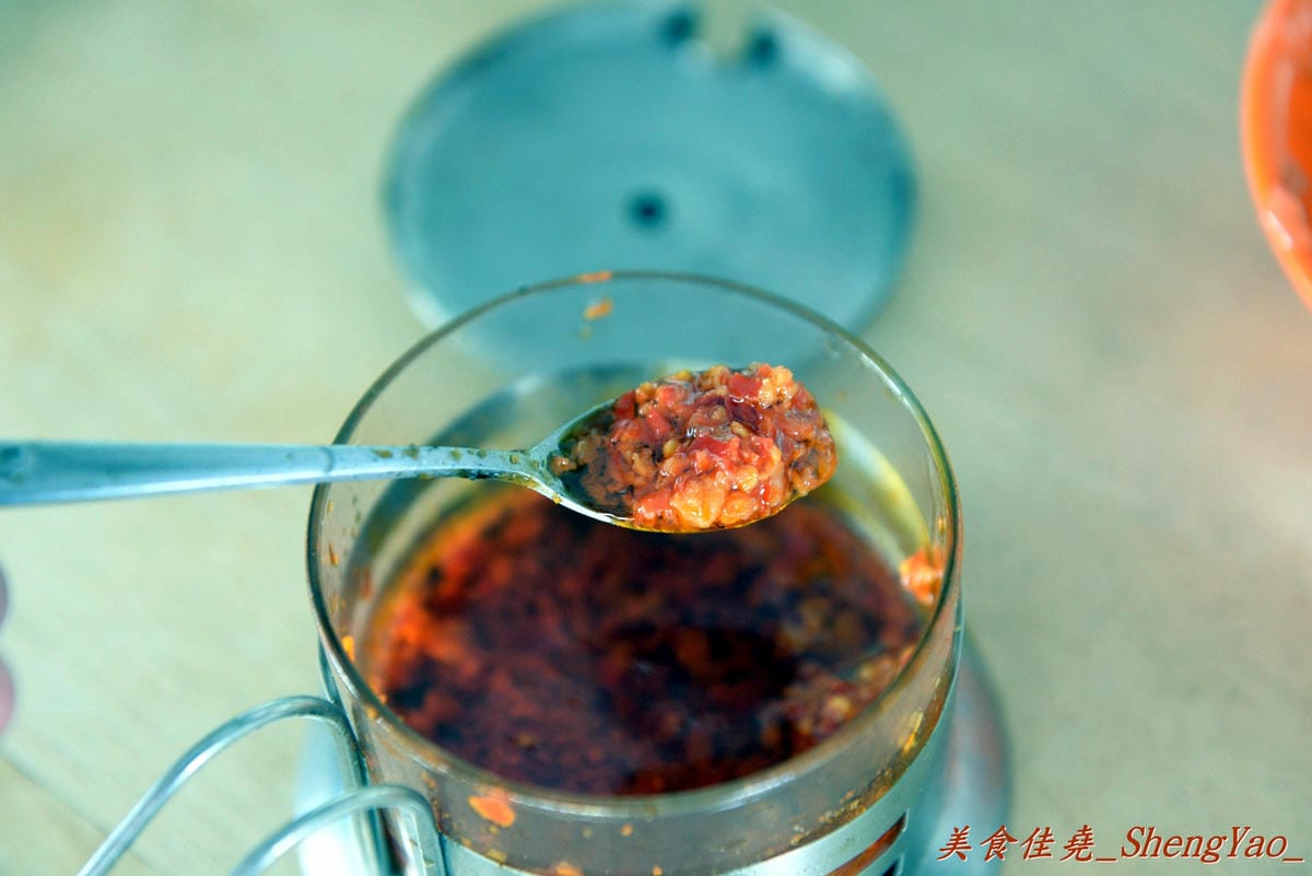 [台中大雅]大雅蚵仔麵線 – 肉羹大塊、蚵仔大顆,大腸大塊,碗也超大的大碗綜合麵線,來大雅必吃的超好吃麵線。