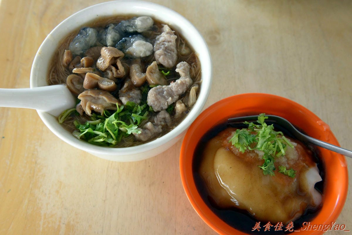 [台中大雅]大雅蚵仔麵線 – 肉羹大塊、蚵仔大顆,大腸大塊,碗也超大的大碗綜合麵線,來大雅必吃的超好吃麵線。