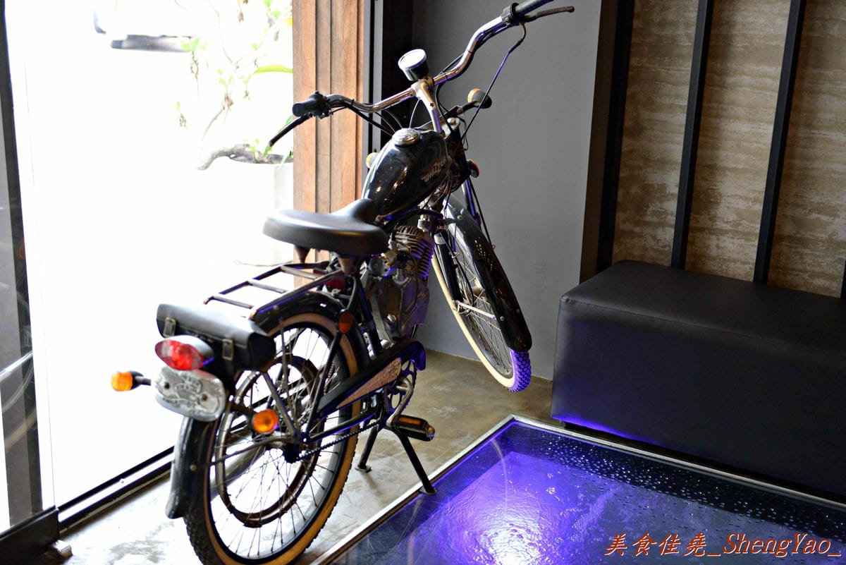 [台中西屯]紙鶴壽喜燒 – 中科商圈新開的壽喜燒吃到飽,肉類品質不錯,新鮮現切有厚度,超推安格斯牛肉 !! (已歇業)