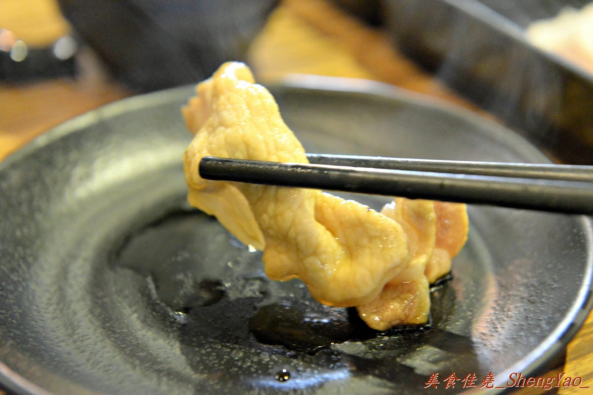 [台中西屯]紙鶴壽喜燒 – 中科商圈新開的壽喜燒吃到飽,肉類品質不錯,新鮮現切有厚度,超推安格斯牛肉 !! (已歇業)