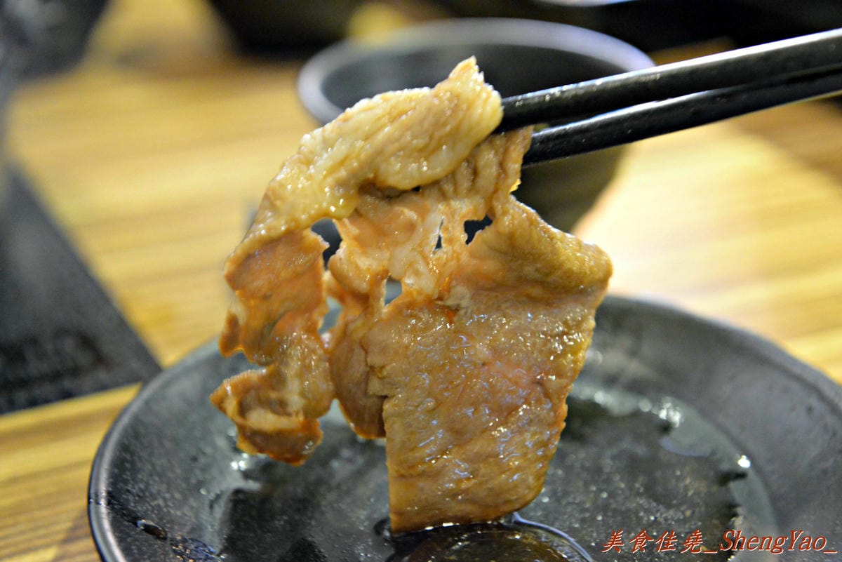 [台中西屯]紙鶴壽喜燒 – 中科商圈新開的壽喜燒吃到飽,肉類品質不錯,新鮮現切有厚度,超推安格斯牛肉 !! (已歇業)