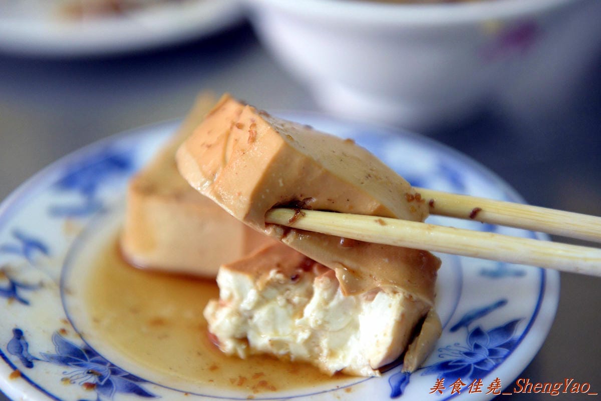 [台中西區]正魯肉飯 – 開了二、三十年的台中滷肉飯老店,據說是內行人才知道的美味。