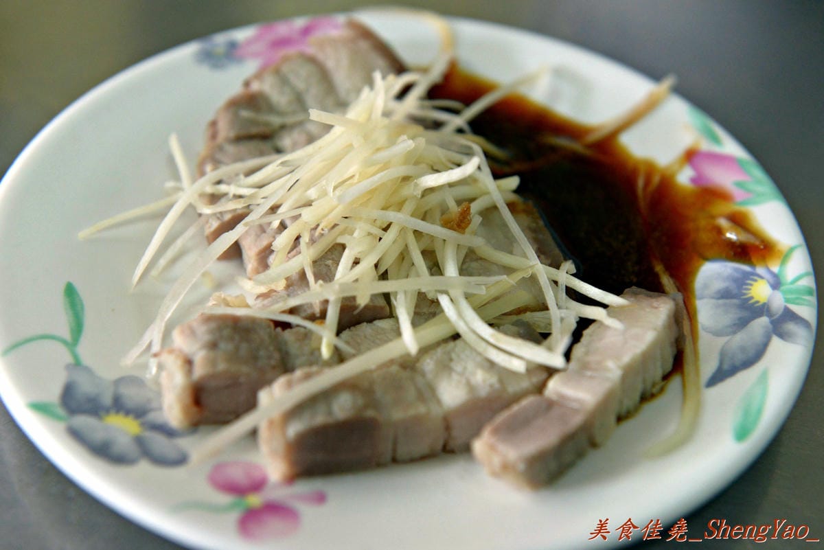 [台中西區]正魯肉飯 – 開了二、三十年的台中滷肉飯老店,據說是內行人才知道的美味。