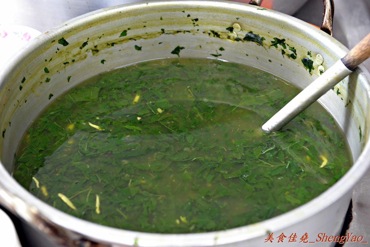 [台中北區]東興市魯肉義 – 台中超人氣魯肉飯,甜甜又肥滋滋的”肉燥”讓我至今仍心有餘悸。