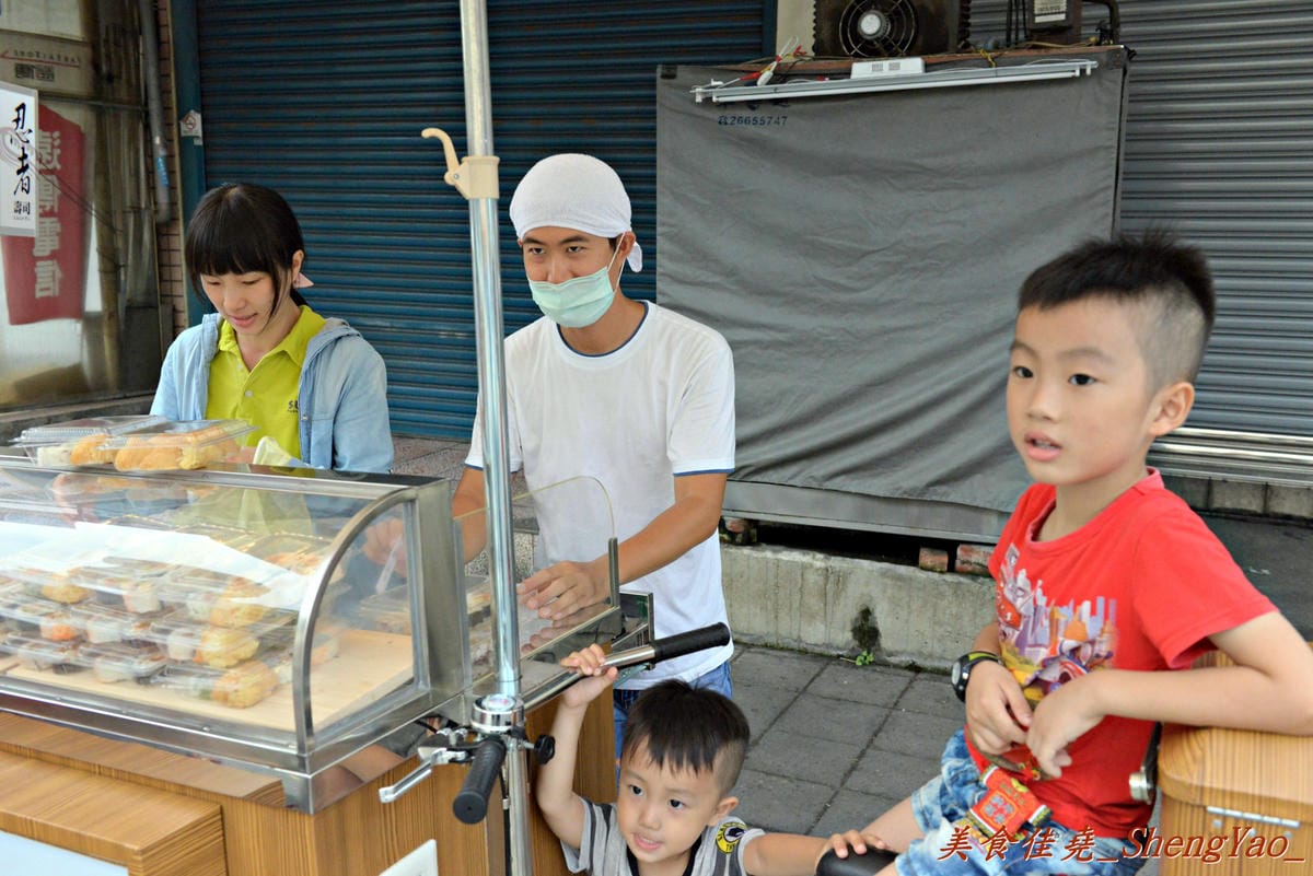 [台中沙鹿]忍者壽司 – 爸爸帶著兒子一起叫賣的三輪車壽司,或許不算多好吃,但卻會讓人想每天光顧。(暫時歇業)