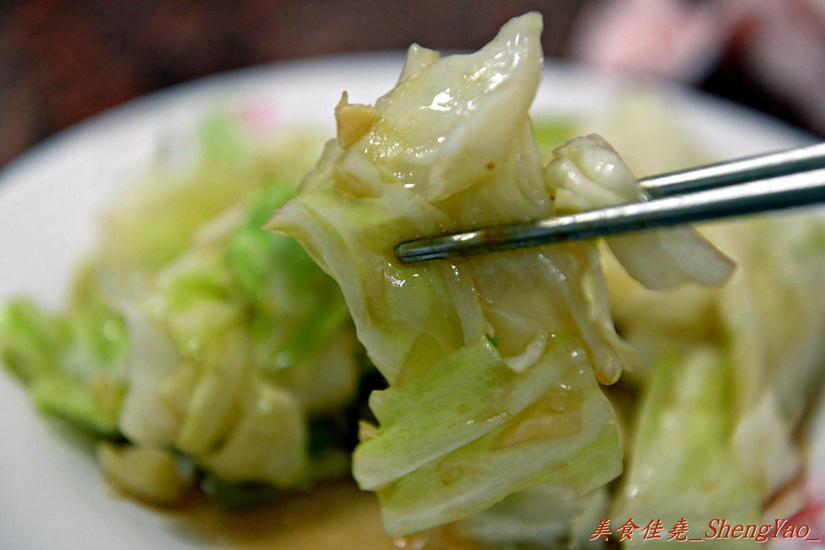 [台中沙鹿]秀如越泰小吃 – 沙鹿新開的泰國小吃店,口味和一般泰式料理不太一樣,但是還不錯吃,內用提供汽水飲料無限暢飲。