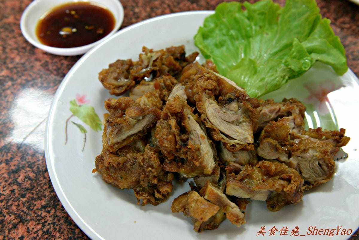 [台中沙鹿]秀如越泰小吃 – 沙鹿新開的泰國小吃店,口味和一般泰式料理不太一樣,但是還不錯吃,內用提供汽水飲料無限暢飲。