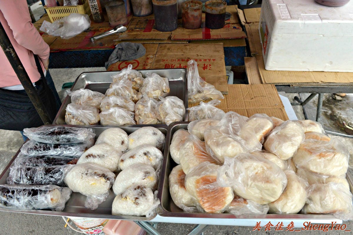 [台中沙鹿]無名早餐餐車巨無霸蛋餅煎包 – 食尚玩家曾介紹過,口味特別,價錢便宜份量超大,100元可以讓你飽到中午吃不下。