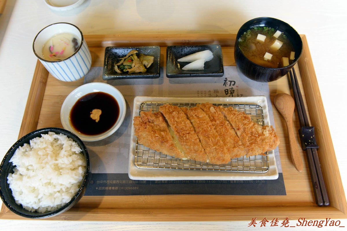 [台中西屯]初曉 江戶天麩羅專賣店 – 台中即將開幕的日式天麩羅專賣店,除了各式各樣天麩羅外還有來自京都抹茶粉製作的特色甜點飲料,超推店家自製的新鮮檸檬蜜蛋糕 !!