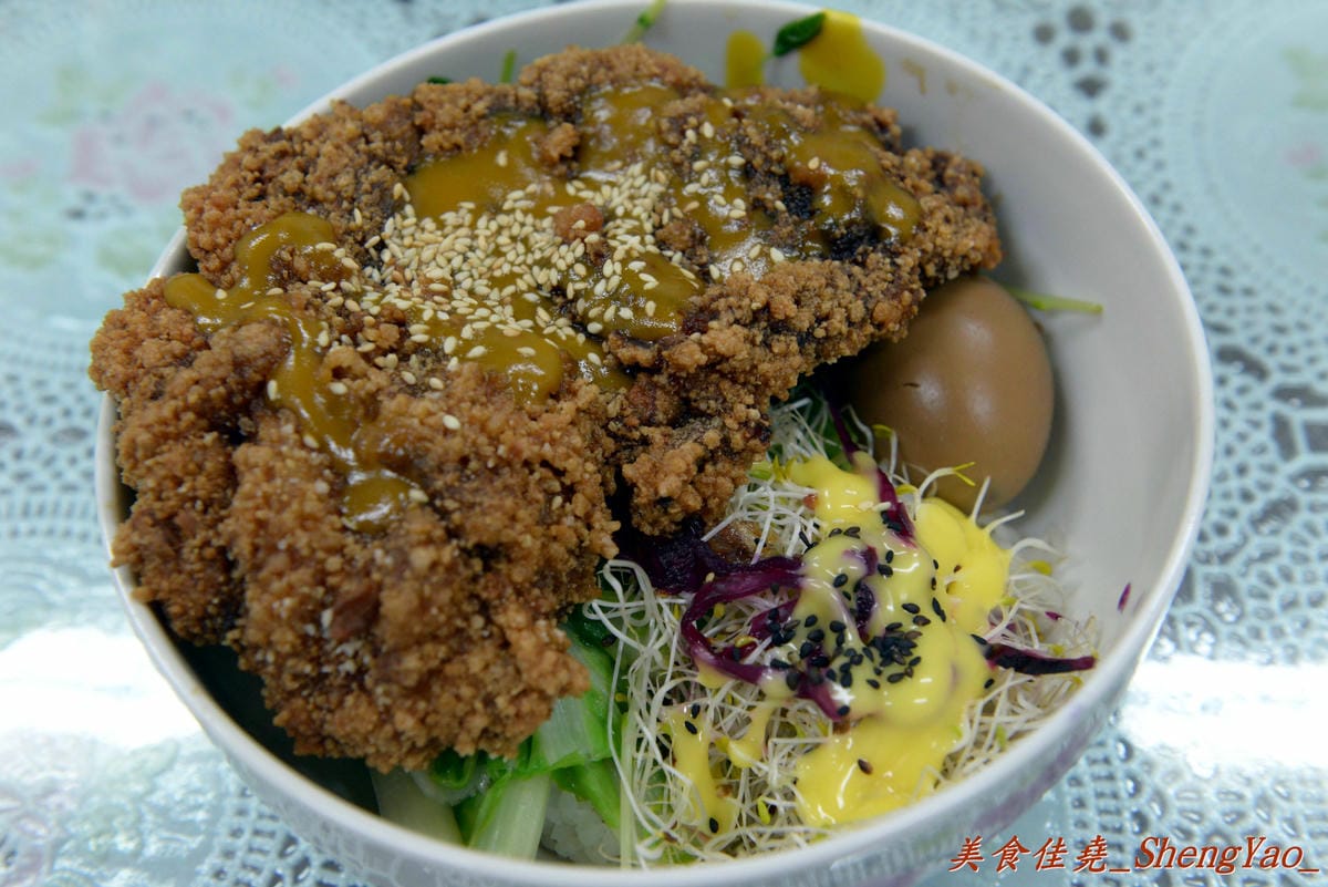 [台中沙鹿]江大爺Man麵堂 – 靜宜商圈一家學生友善餐館,老闆超級親切,餐點便宜份量大。