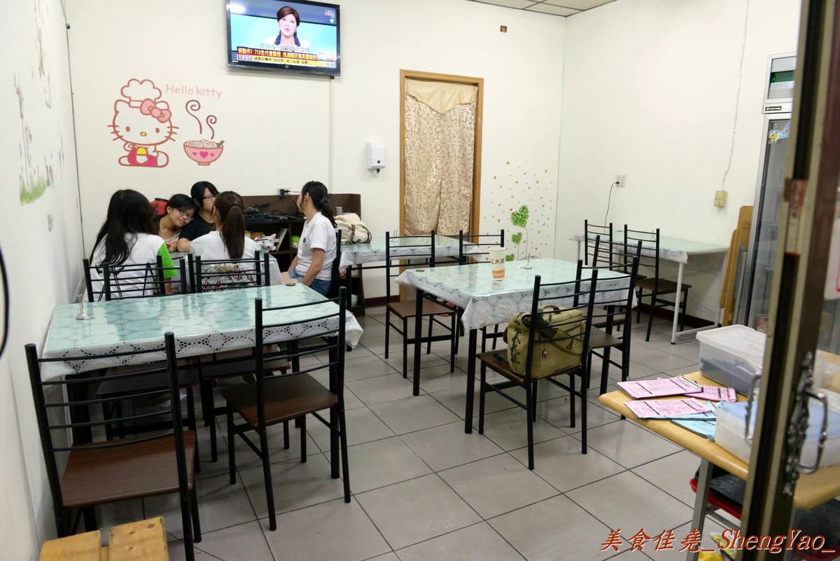 [台中沙鹿]江大爺Man麵堂 – 靜宜商圈一家學生友善餐館,老闆超級親切,餐點便宜份量大。
