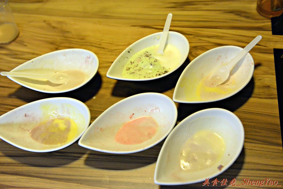 [台中西屯]竹間精緻鍋物 – 在基隆、台北擁有多家分店的”竹間”來台中開店了 !! 超新鮮的海鮮加上頂級肉品,份量超大價格卻不貴,C/P值爆高 !! 營業時間到凌晨4點,台中人吃消夜又一好去處。