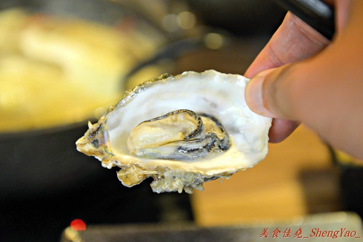 [台中西屯]竹間精緻鍋物 – 在基隆、台北擁有多家分店的”竹間”來台中開店了 !! 超新鮮的海鮮加上頂級肉品,份量超大價格卻不貴,C/P值爆高 !! 營業時間到凌晨4點,台中人吃消夜又一好去處。