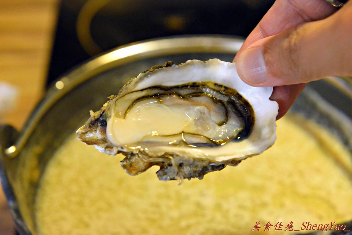 [台中西屯]竹間精緻鍋物 – 在基隆、台北擁有多家分店的”竹間”來台中開店了 !! 超新鮮的海鮮加上頂級肉品,份量超大價格卻不貴,C/P值爆高 !! 營業時間到凌晨4點,台中人吃消夜又一好去處。