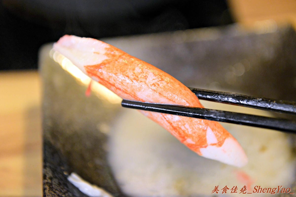[台中西屯]竹間精緻鍋物 – 在基隆、台北擁有多家分店的”竹間”來台中開店了 !! 超新鮮的海鮮加上頂級肉品,份量超大價格卻不貴,C/P值爆高 !! 營業時間到凌晨4點,台中人吃消夜又一好去處。