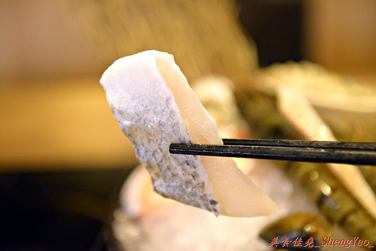 [台中西屯]竹間精緻鍋物 – 在基隆、台北擁有多家分店的”竹間”來台中開店了 !! 超新鮮的海鮮加上頂級肉品,份量超大價格卻不貴,C/P值爆高 !! 營業時間到凌晨4點,台中人吃消夜又一好去處。