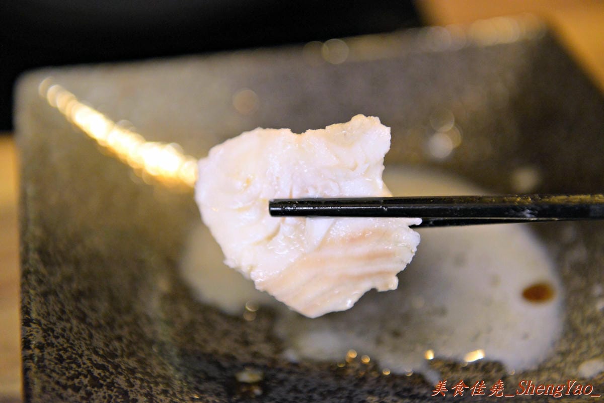 [台中西屯]竹間精緻鍋物 – 在基隆、台北擁有多家分店的”竹間”來台中開店了 !! 超新鮮的海鮮加上頂級肉品,份量超大價格卻不貴,C/P值爆高 !! 營業時間到凌晨4點,台中人吃消夜又一好去處。