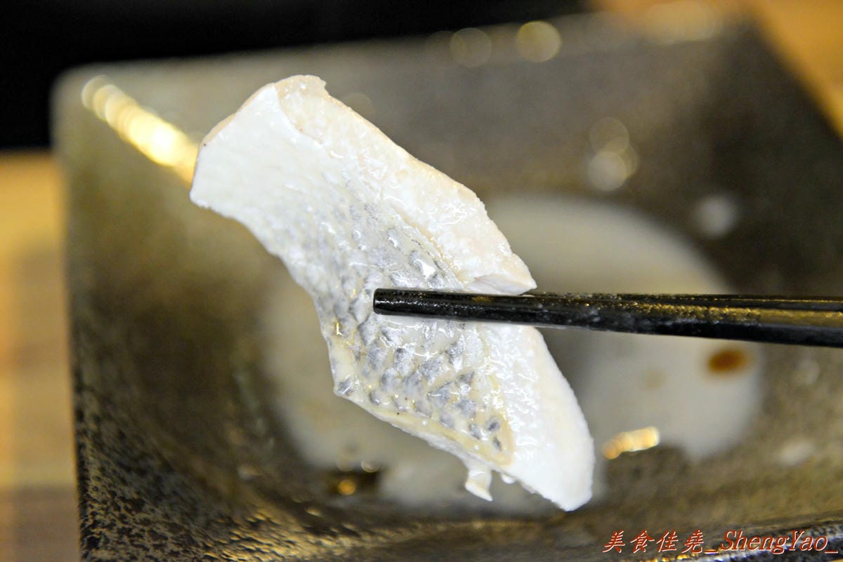 [台中西屯]竹間精緻鍋物 – 在基隆、台北擁有多家分店的”竹間”來台中開店了 !! 超新鮮的海鮮加上頂級肉品,份量超大價格卻不貴,C/P值爆高 !! 營業時間到凌晨4點,台中人吃消夜又一好去處。