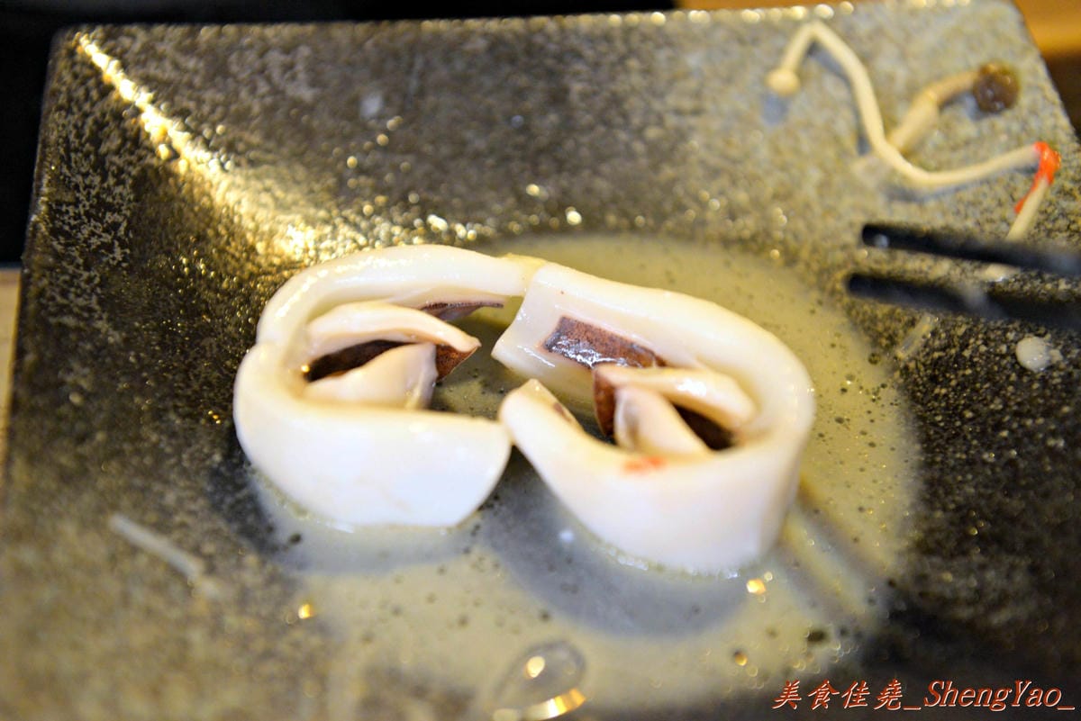 [台中西屯]竹間精緻鍋物 – 在基隆、台北擁有多家分店的”竹間”來台中開店了 !! 超新鮮的海鮮加上頂級肉品,份量超大價格卻不貴,C/P值爆高 !! 營業時間到凌晨4點,台中人吃消夜又一好去處。