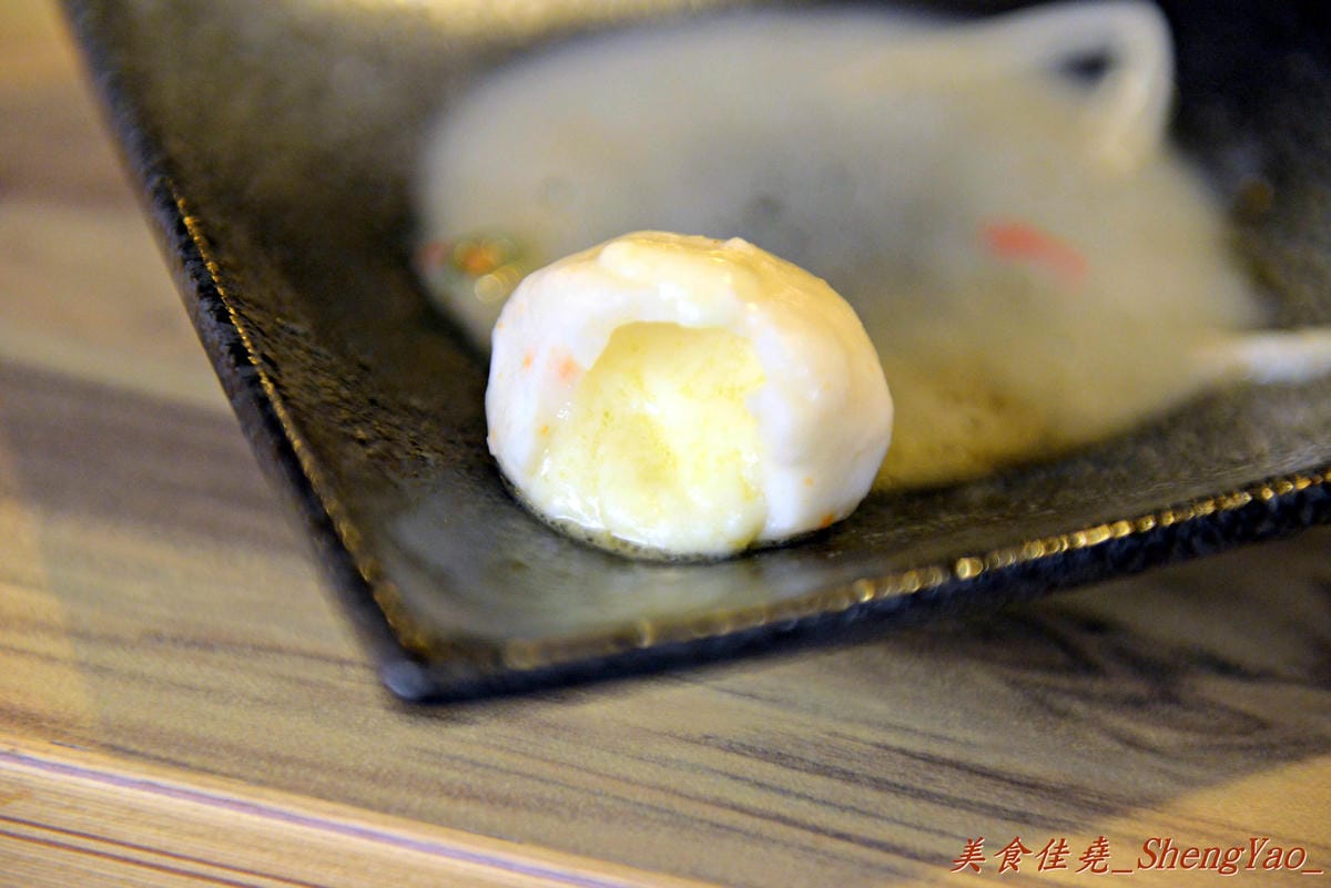 [台中西屯]竹間精緻鍋物 – 在基隆、台北擁有多家分店的”竹間”來台中開店了 !! 超新鮮的海鮮加上頂級肉品,份量超大價格卻不貴,C/P值爆高 !! 營業時間到凌晨4點,台中人吃消夜又一好去處。