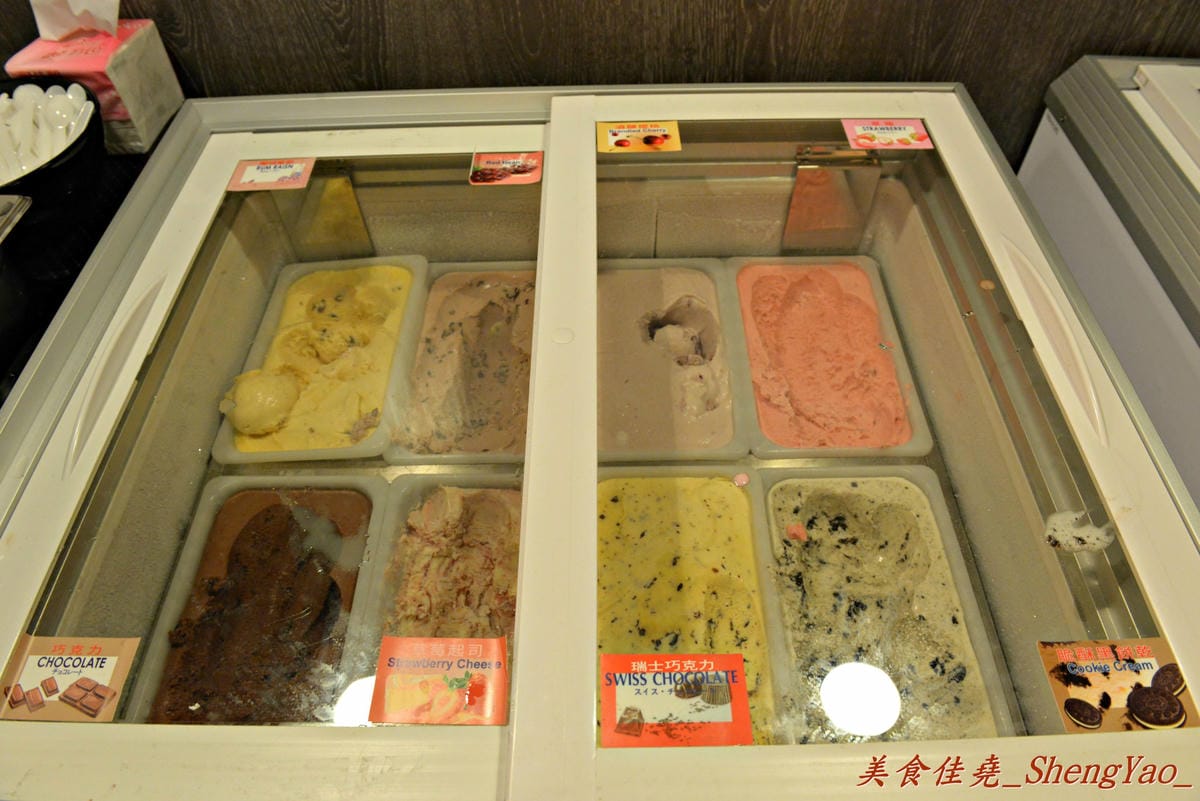 [台中西屯]竹間精緻鍋物 – 在基隆、台北擁有多家分店的”竹間”來台中開店了 !! 超新鮮的海鮮加上頂級肉品,份量超大價格卻不貴,C/P值爆高 !! 營業時間到凌晨4點,台中人吃消夜又一好去處。