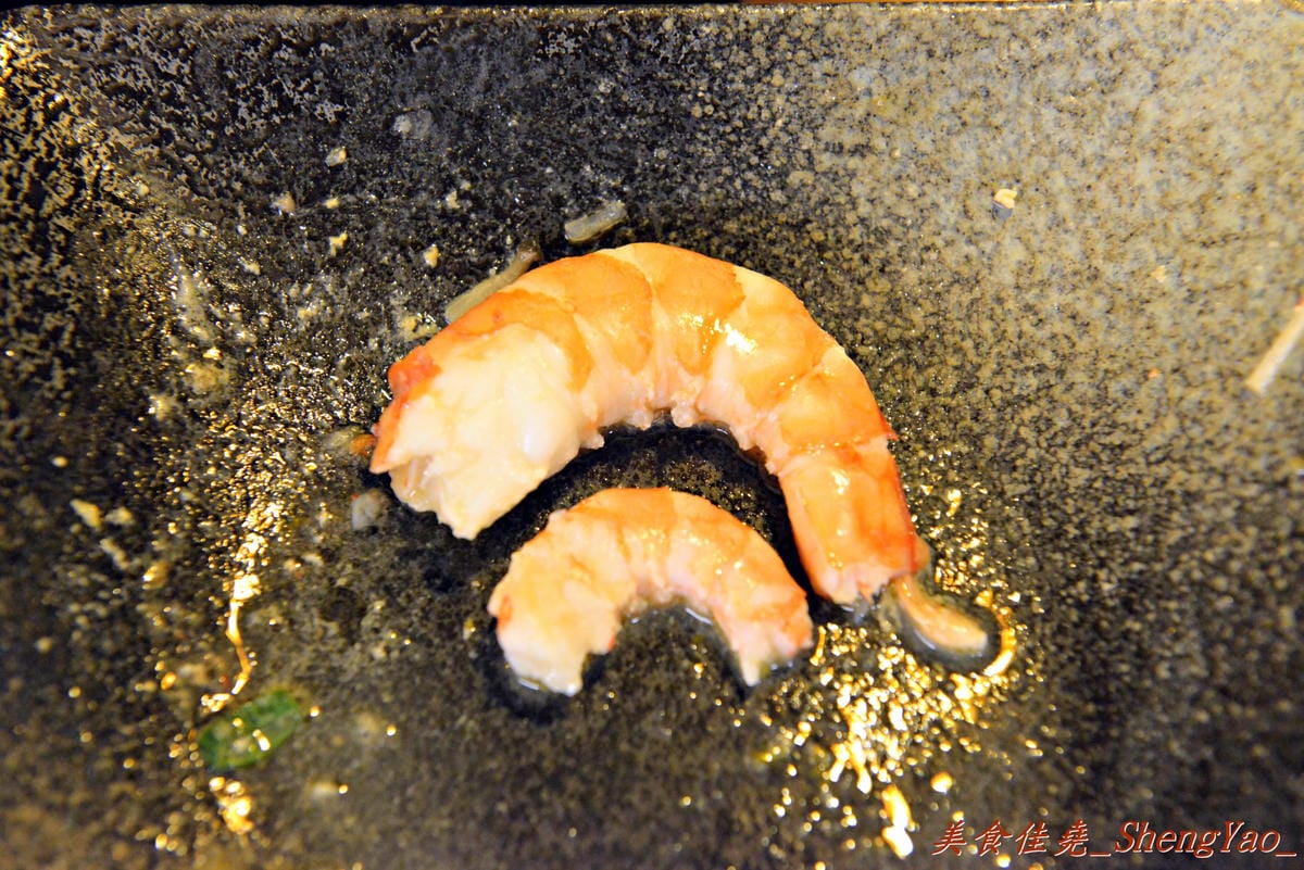 [台中西屯]竹間精緻鍋物 – 在基隆、台北擁有多家分店的”竹間”來台中開店了 !! 超新鮮的海鮮加上頂級肉品,份量超大價格卻不貴,C/P值爆高 !! 營業時間到凌晨4點,台中人吃消夜又一好去處。