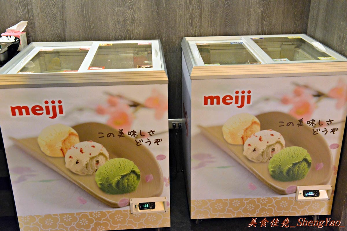 [台中西屯]竹間精緻鍋物 – 在基隆、台北擁有多家分店的”竹間”來台中開店了 !! 超新鮮的海鮮加上頂級肉品,份量超大價格卻不貴,C/P值爆高 !! 營業時間到凌晨4點,台中人吃消夜又一好去處。